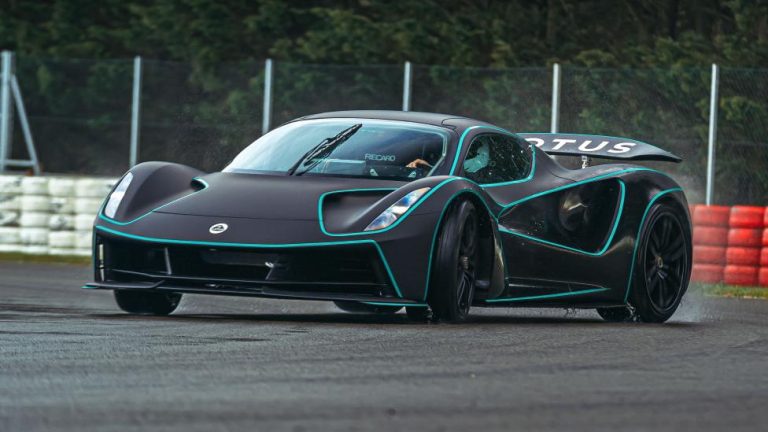 10 Best Supercars In the World